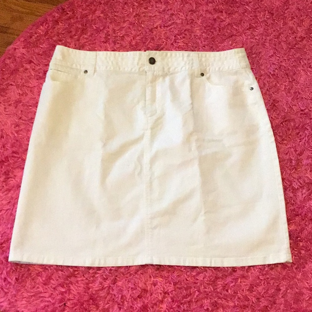 Christopher Banks  PetiteWhite  skirt size 14P